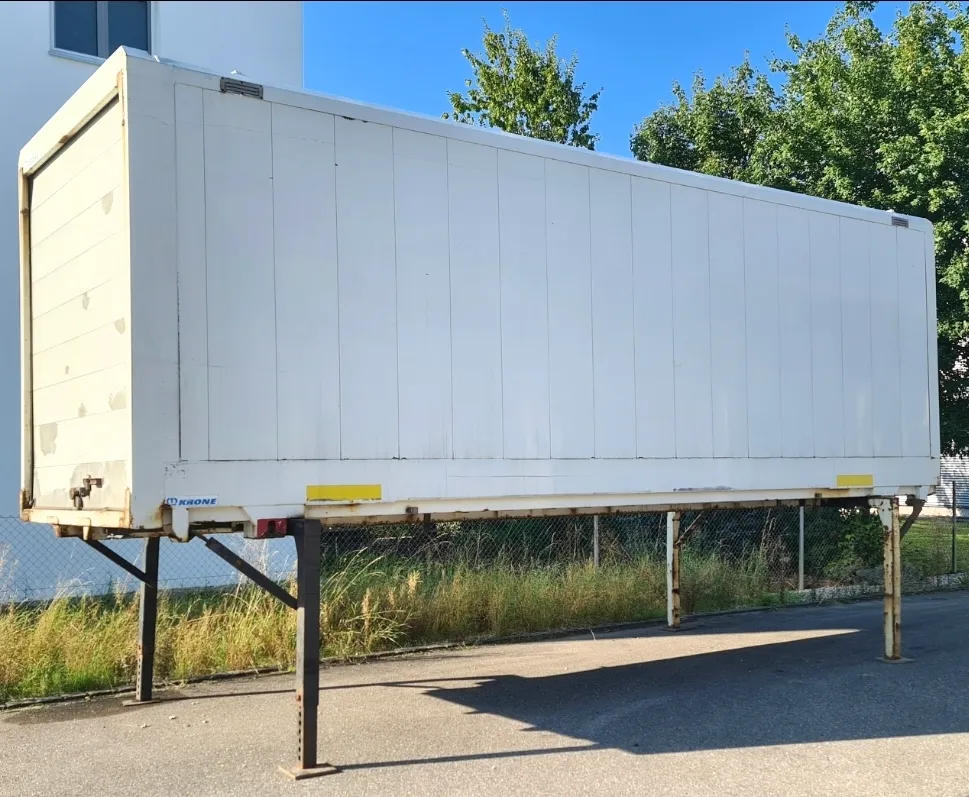 Wechselbrücke oder Container im Bestand von DP Container